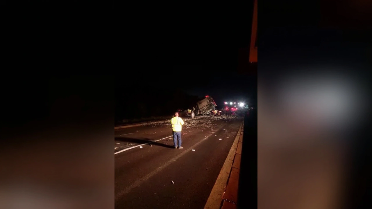 Acidente de ônibus com universitários resulta em tragédia em São Paulo